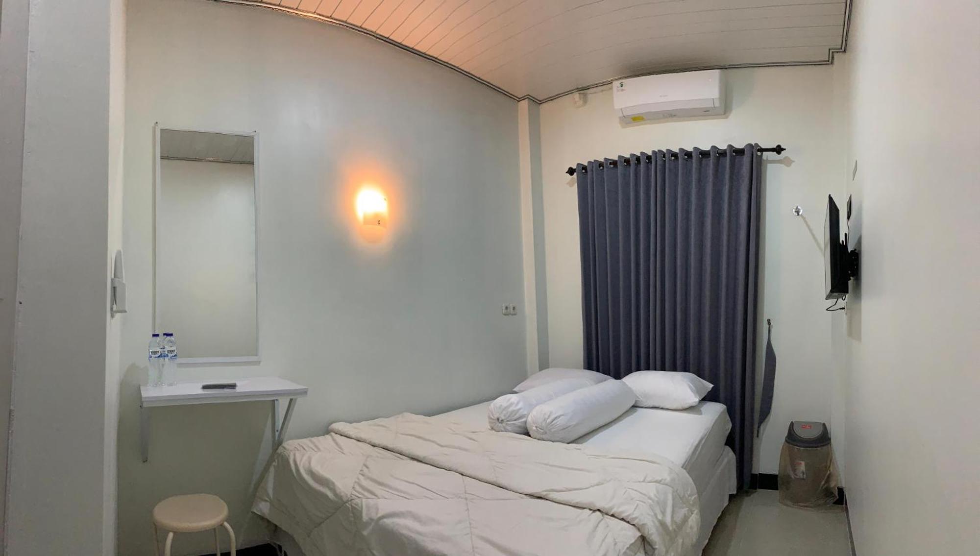 Kusuma Raya Guest House Srondolwetan Екстер'єр фото