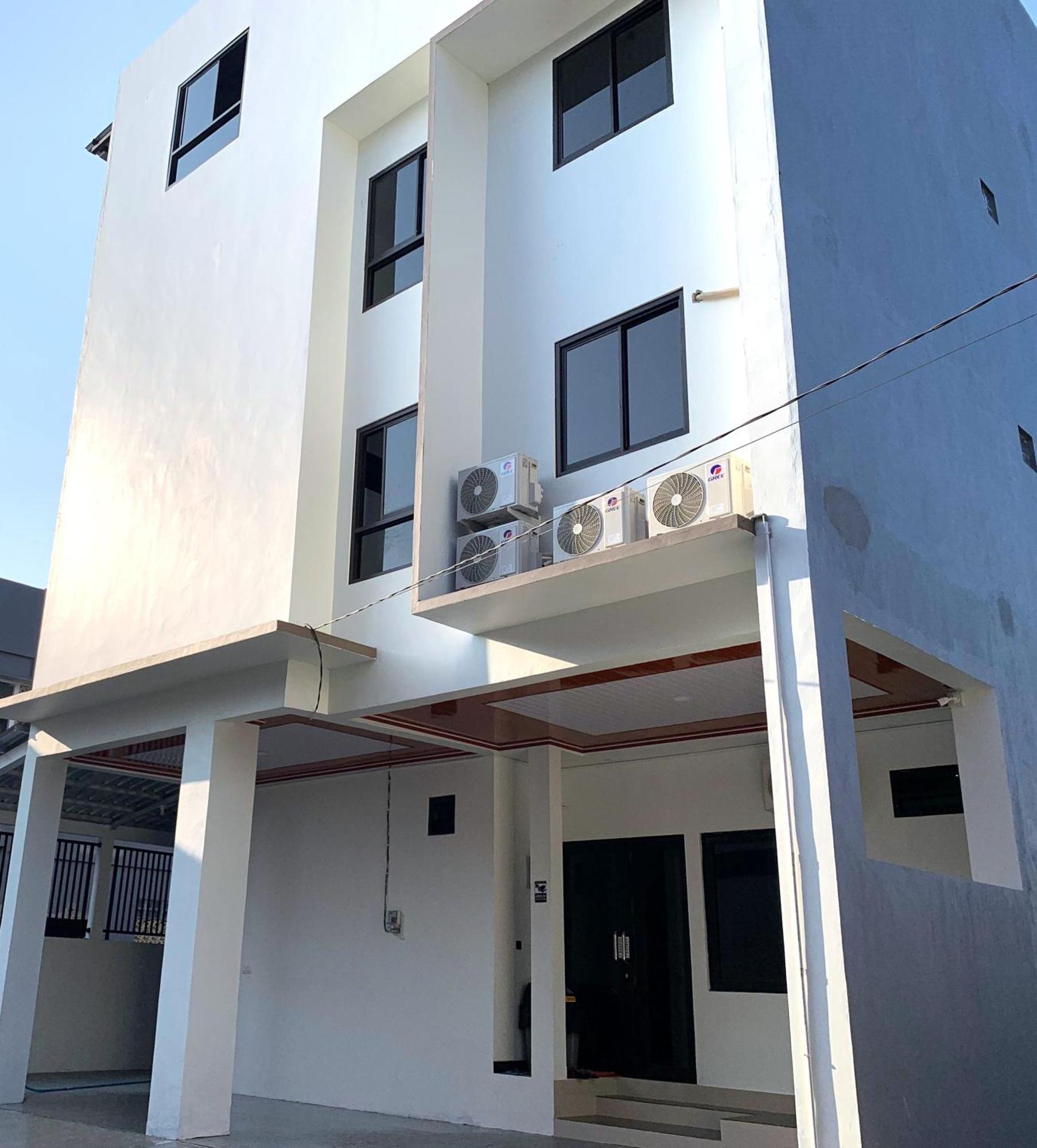 Kusuma Raya Guest House Srondolwetan Екстер'єр фото