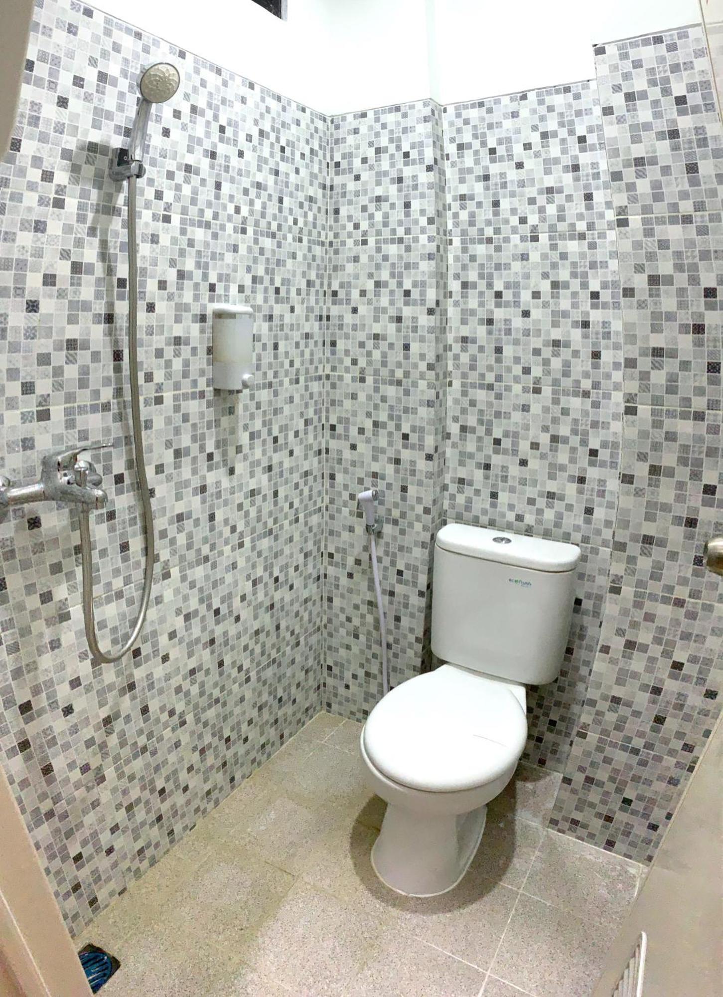 Kusuma Raya Guest House Srondolwetan Екстер'єр фото